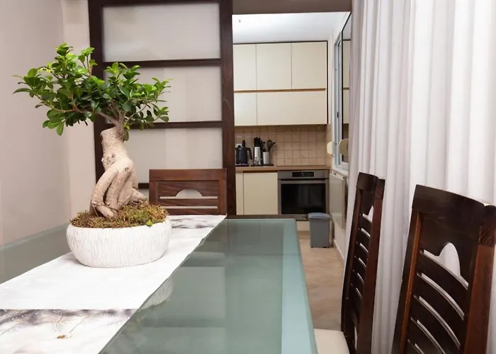 Chic & Serene Apartment-Your Relaxing Oasis